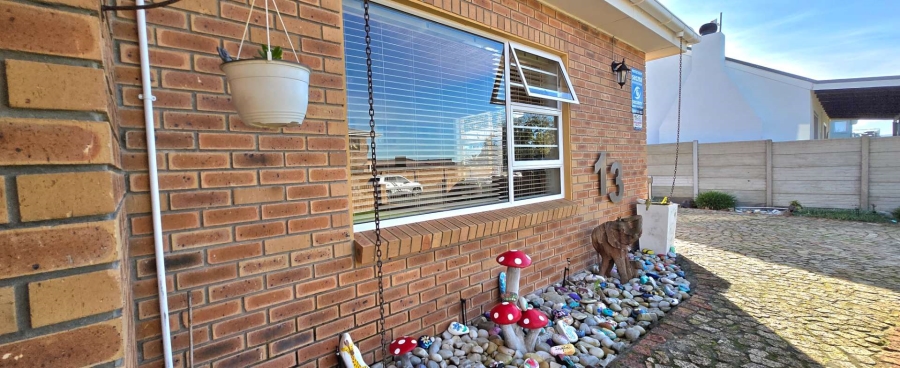 4 Bedroom Property for Sale in Franskraal Western Cape
